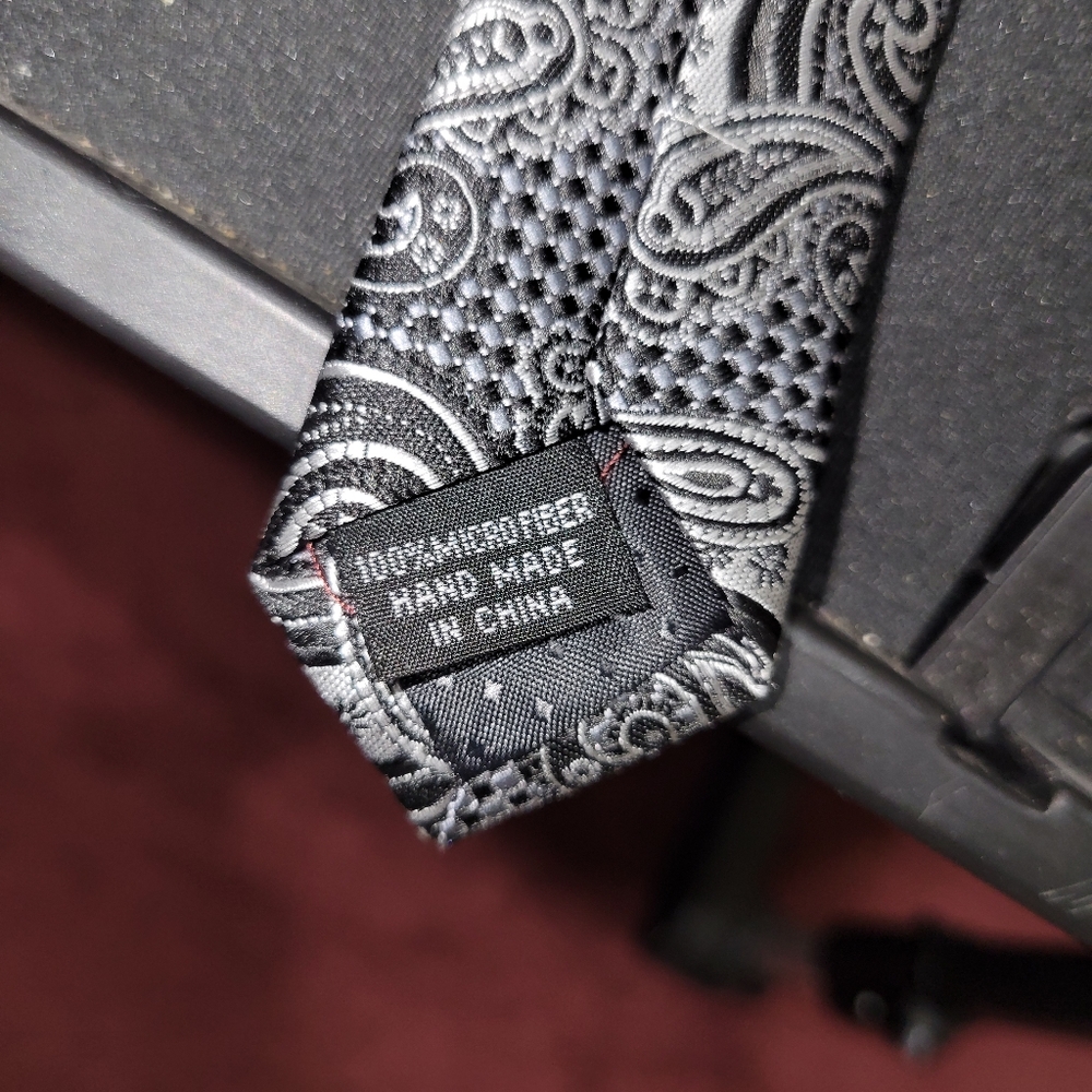 Tie - Picture 4 of 5